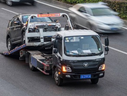 汽車救援拖車多少錢？需要看拖車方法