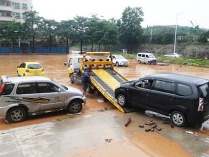 汽車進水突然熄火怎么辦？