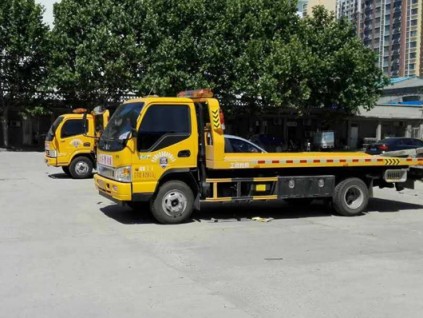 汽車救援如何在雨天進行道路拖車