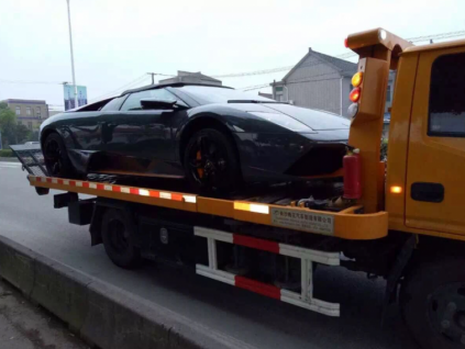 道路救援服務拖車救援，平板拖車的方法