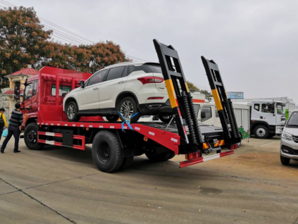 車輛救援拖車費如何算